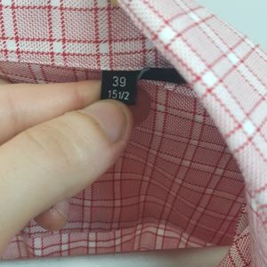 Hugo Boss Shirts - Hugo Boss Pink Dress Shirt sz 39 Hugo Boss Shirts - Hugo Boss Pink Dress Shirt sz 39